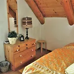 Rustico Gatto By Fewotessin Feriehus Cugnasco